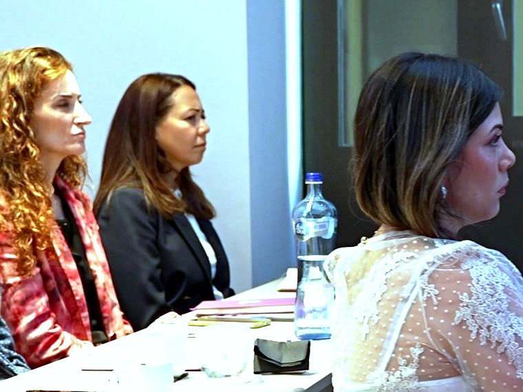 Asistentes atentas a una ponencia